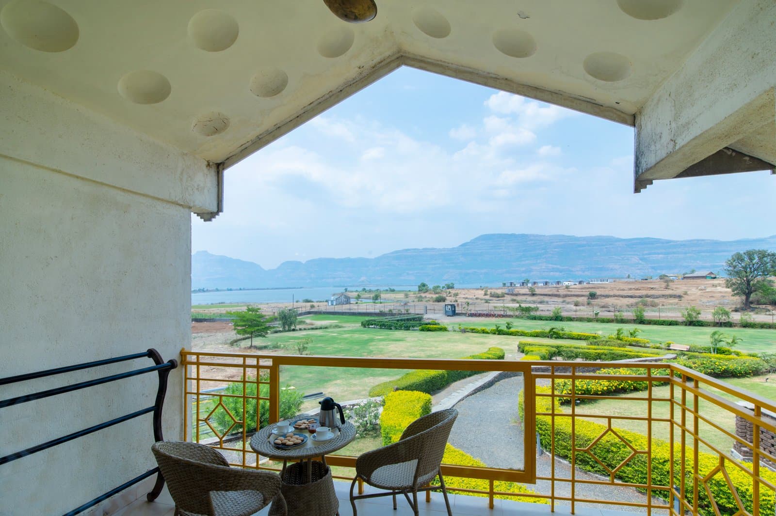 digital detox corporate offsites near pune | saj by the lake